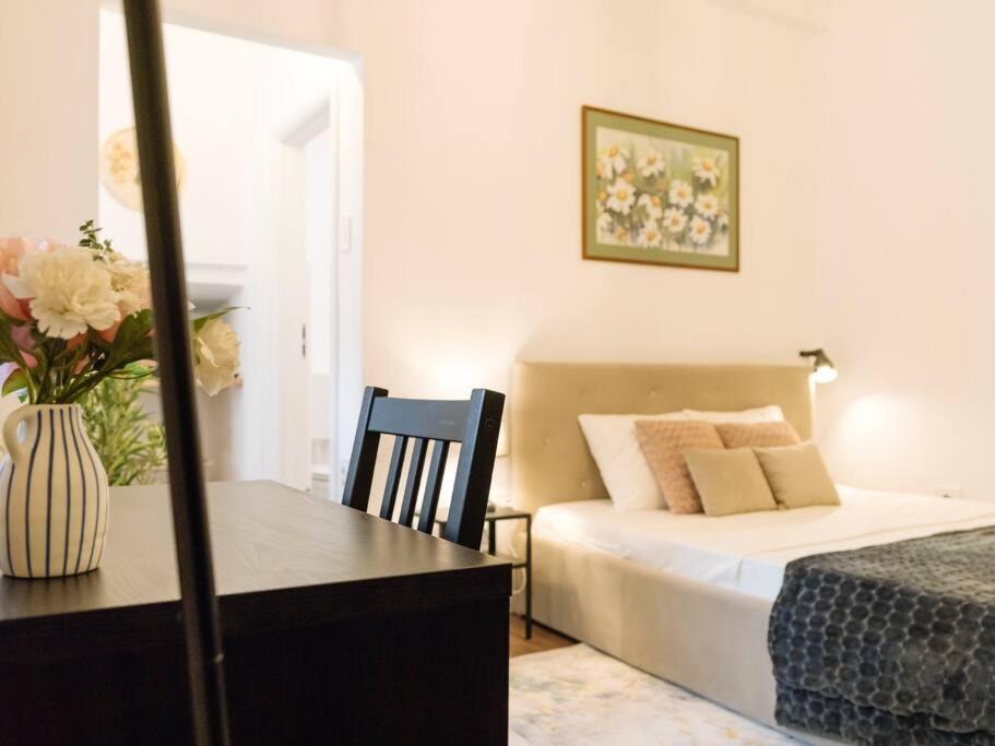 Cozy Studio Next To House Of Parliament บูคาเรสต์ ภายนอก รูปภาพ